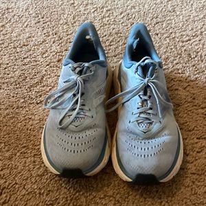 HOKA ONE ONE Arahi 5 well worn